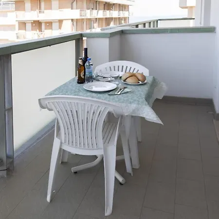 Ξενοδοχείο με διαμερίσματα Club House