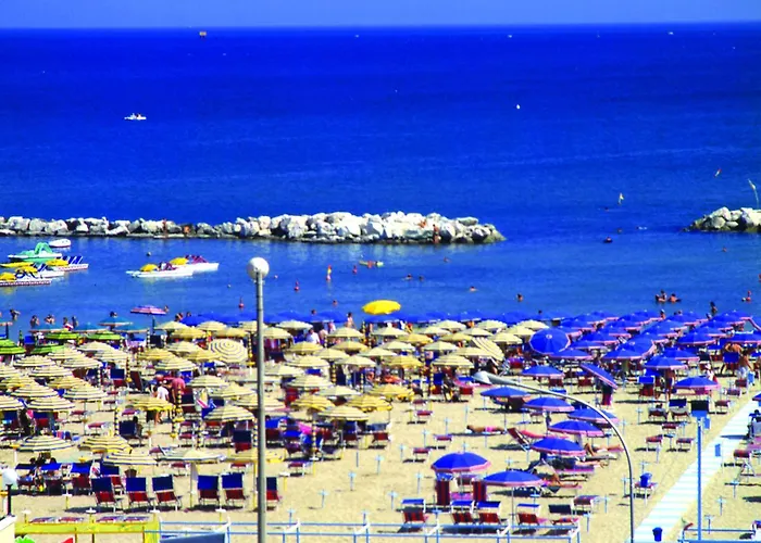 Apart-hotel Club House Cattolica