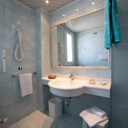 Aparthotel Club House 4*