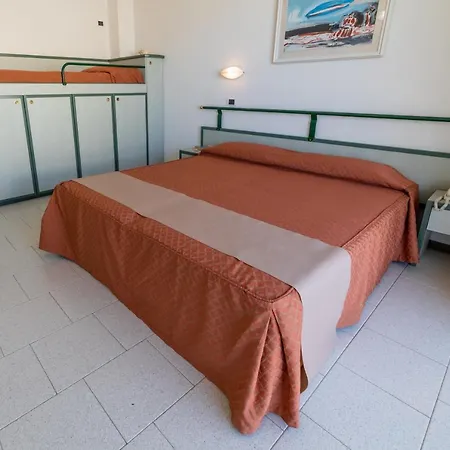 Aparthotel Club House