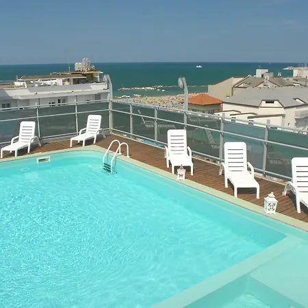 Aparthotel Club House
