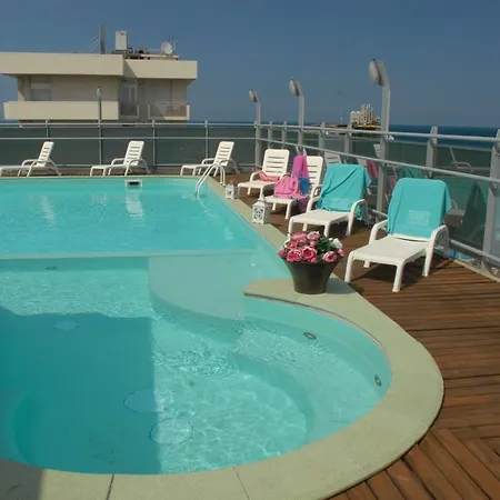 Hotel apartamentowy Club House 4*