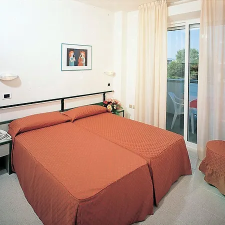 Club House Aparthotel
