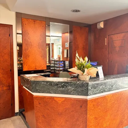 Club House 4*