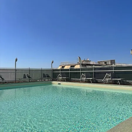 Club House Aparthotel 4*