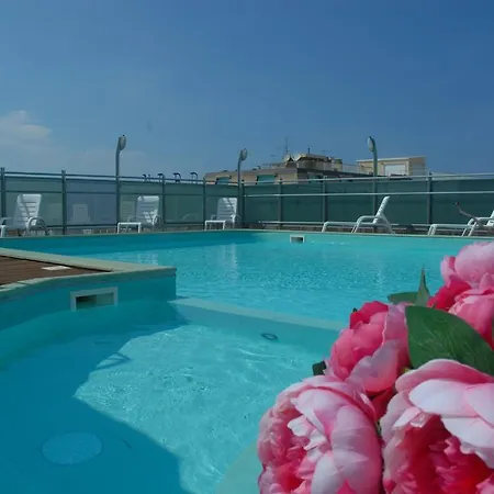 Ξενοδοχείο με διαμερίσματα Club House