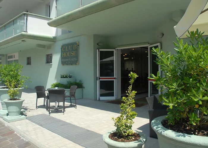 아파트호텔 Club House 4*