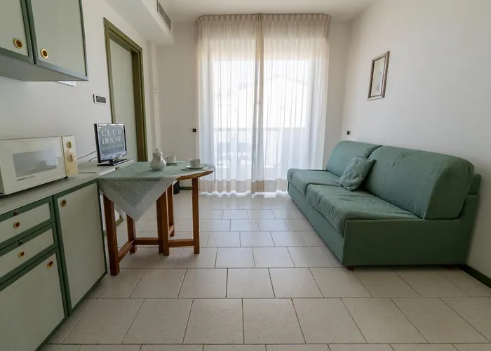 Club House Aparthotel