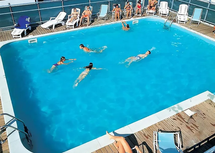 Club House 4*
